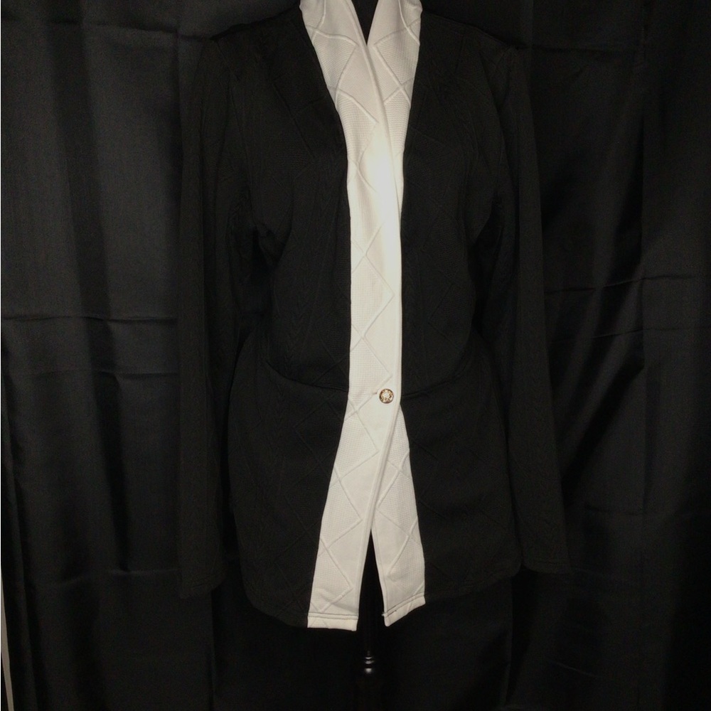 #604 Black and White Blazer